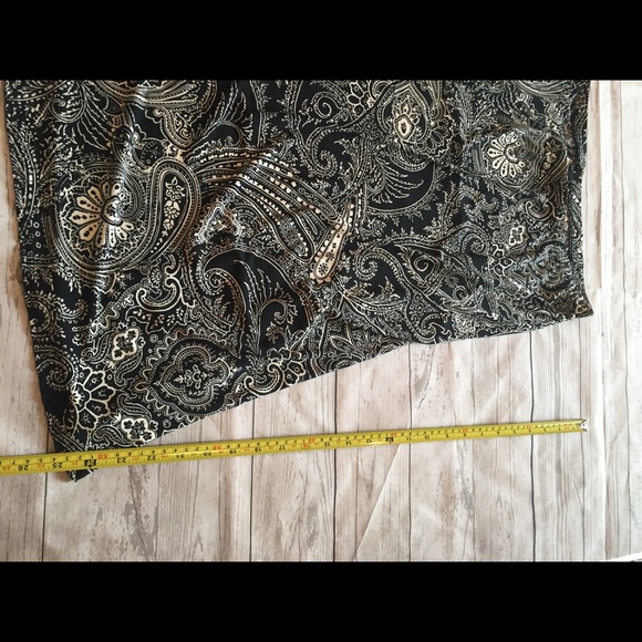 Chico's Size 1 Black & Tan Flowing Stretchy Skirt - Picture 5 of 5